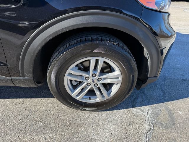 Used 2022 Ford Explorer XLT w/ Equipment Group 202A image 29
