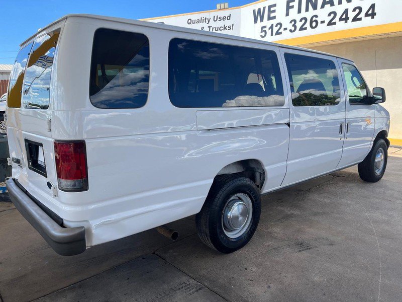 Used 2006 Ford E-350 and Econoline 350 XLT RWD image 6