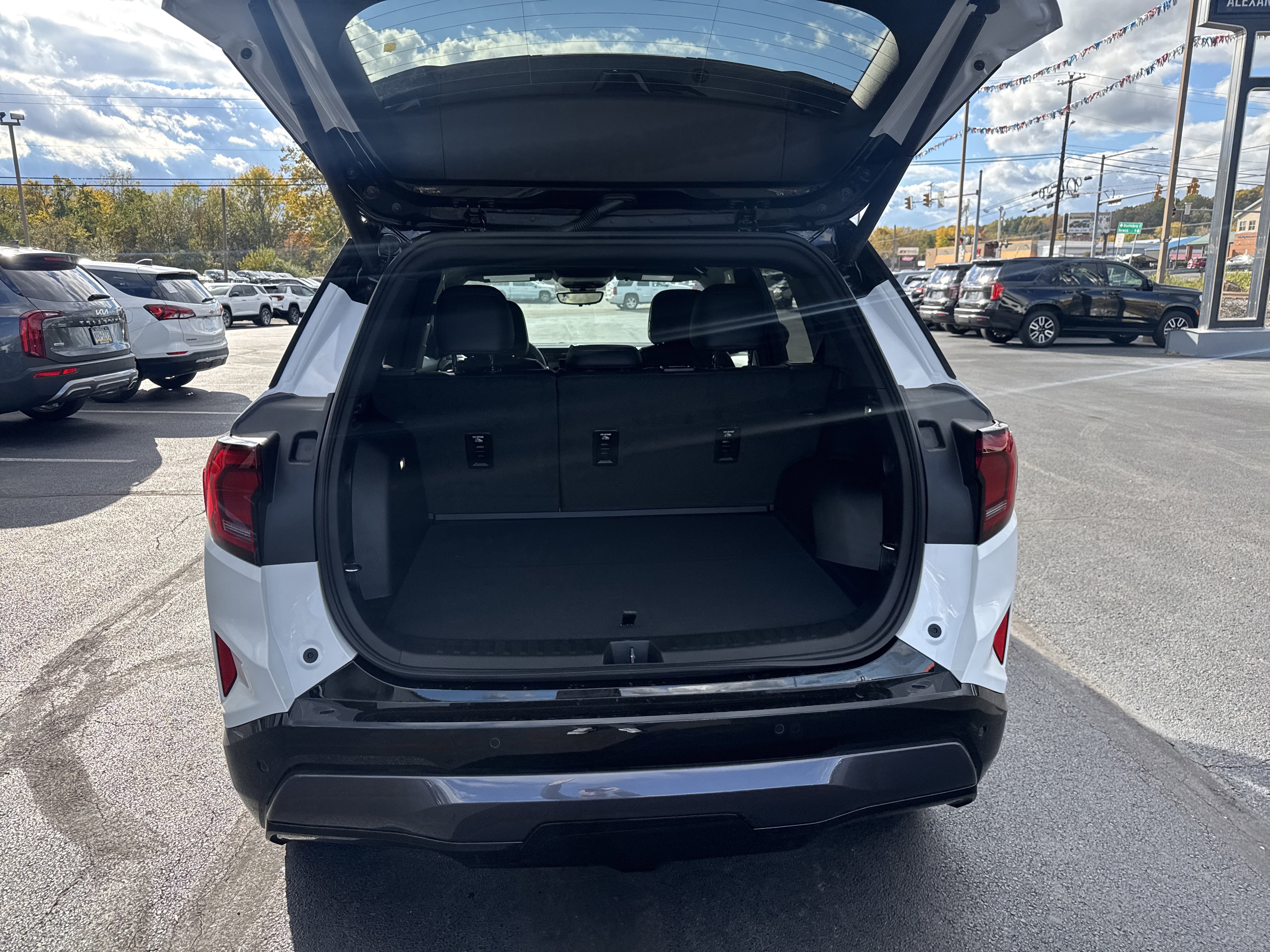 New 2026 GMC Terrain AT4 w/ Technology Package II image 5