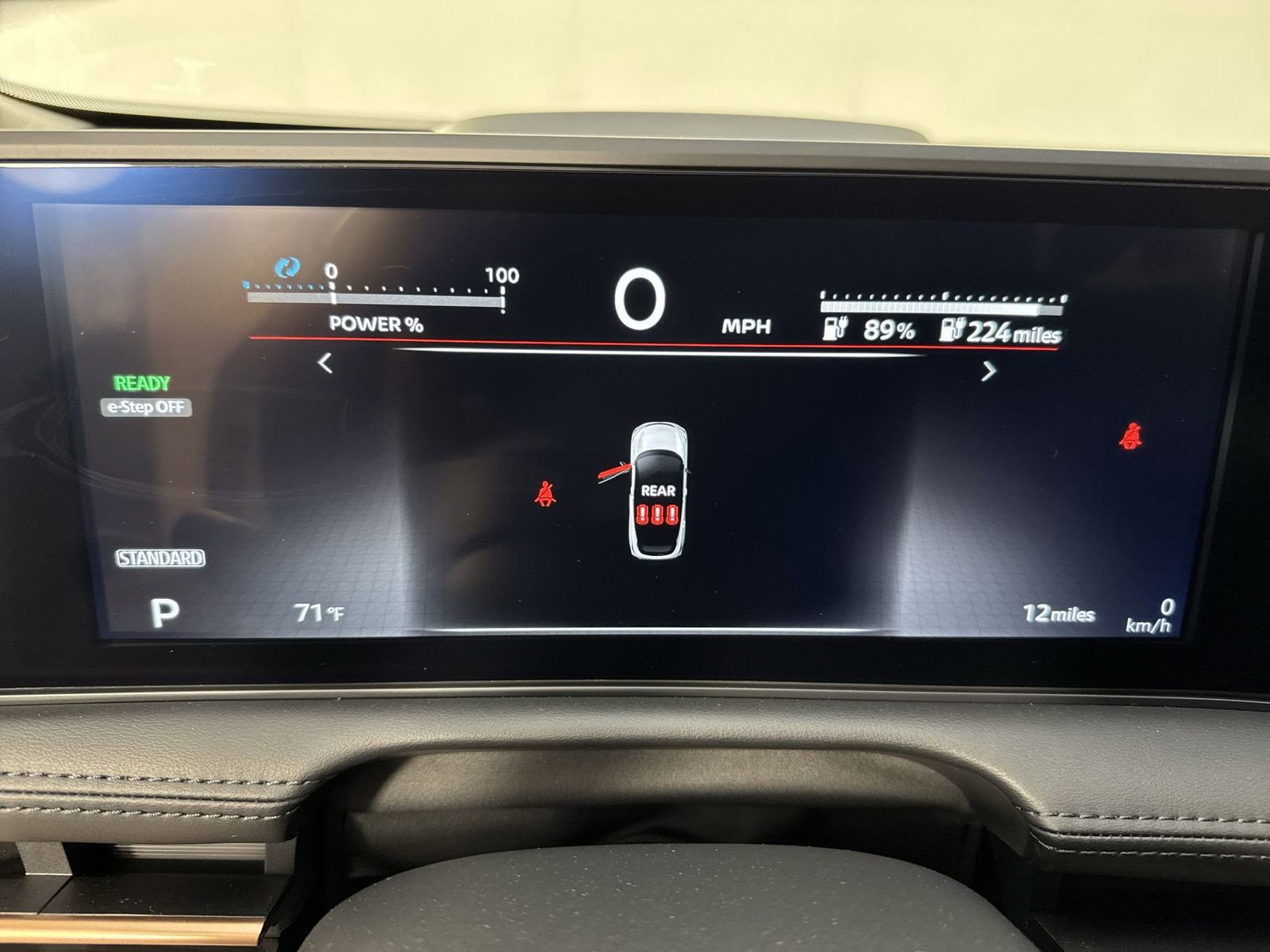 New 2025 Nissan Ariya AWD image 16