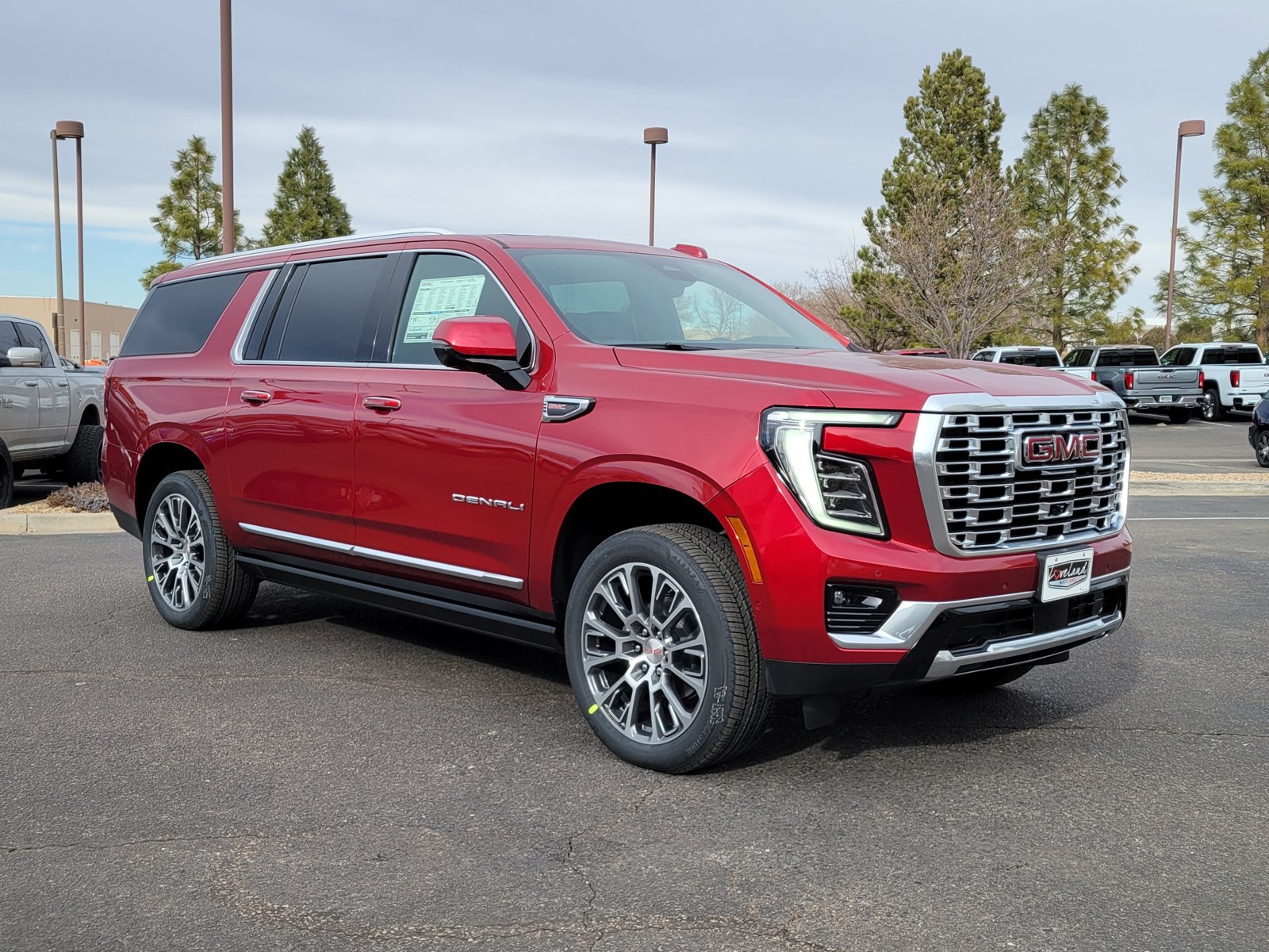 New 2026 GMC Yukon XL Denali w/ Denali Reserve Package AWD/4WD image 1