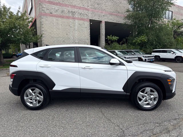 Used 2025 Hyundai Kona SE AWD/4WD image 15