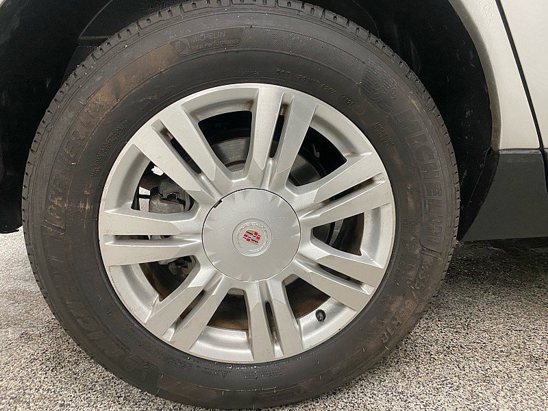 Used 2010 Cadillac SRX Luxury image 24