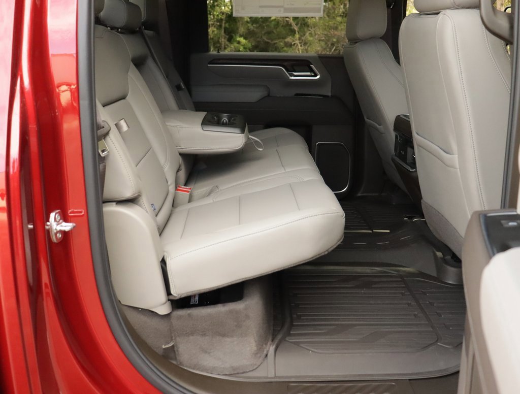 New 2026 GMC Sierra 2500 SLT w/ SLT Premium Package image 31
