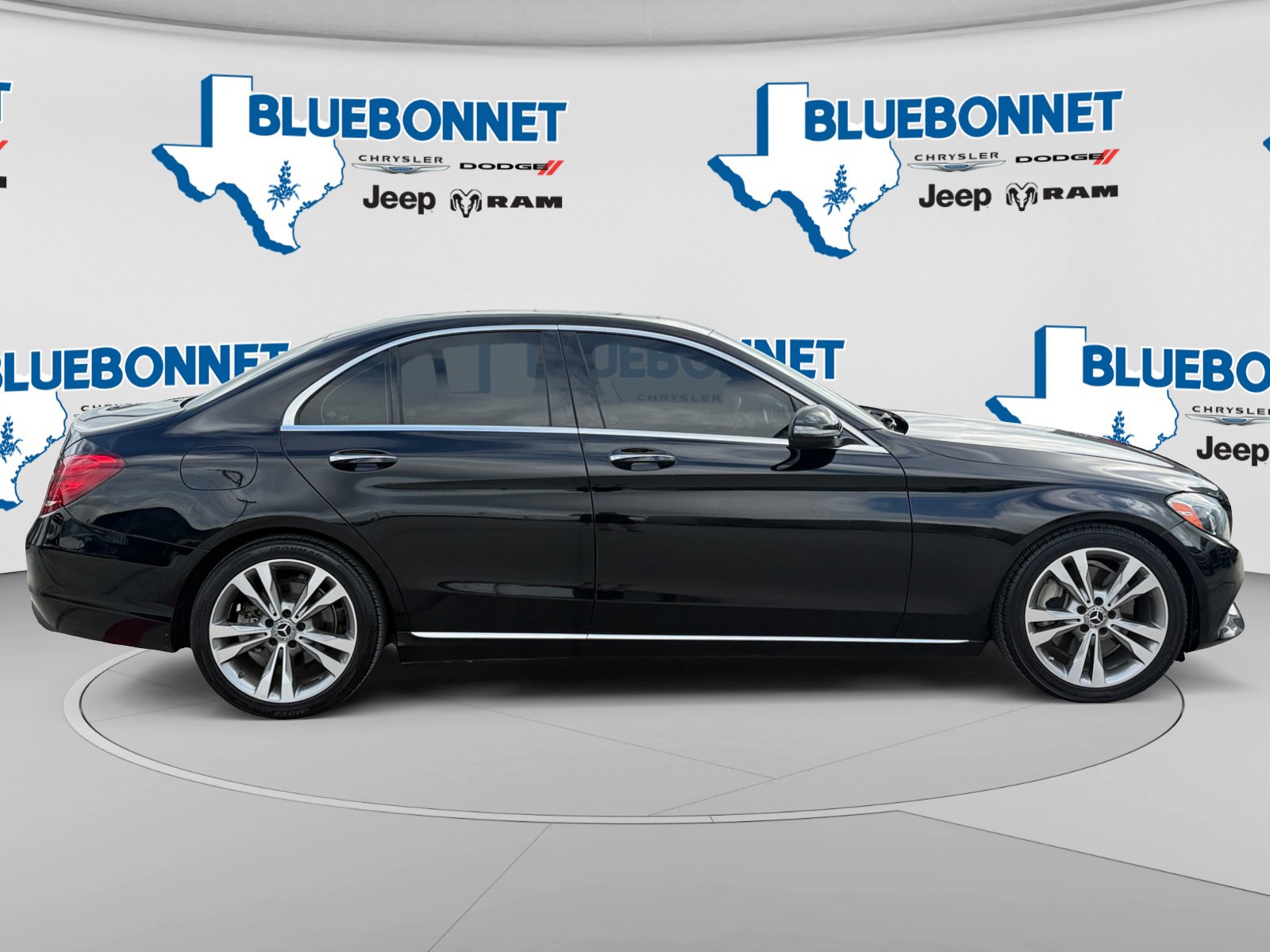 Used 2018 Mercedes-Benz C 300 Sedan image 4