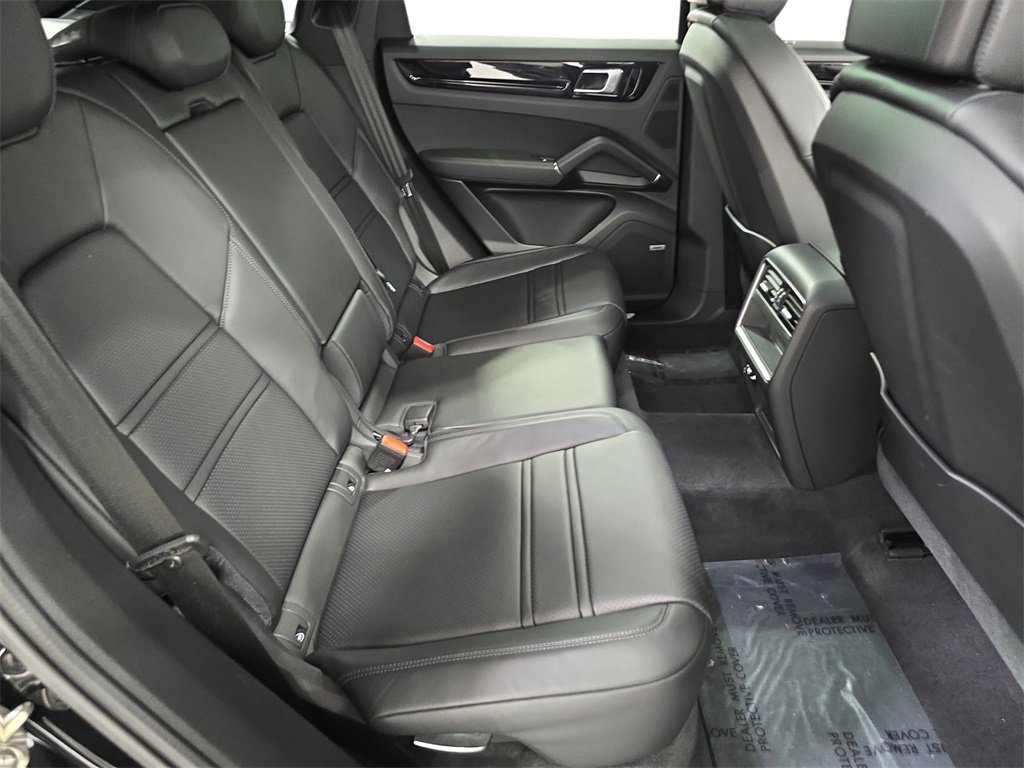 Certified 2021 Porsche Cayenne Coupe image 26