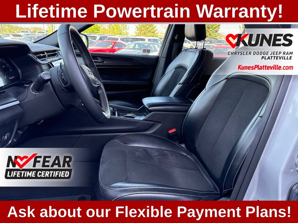 Used 2024 Jeep Grand Cherokee Altitude AWD/4WD image 12