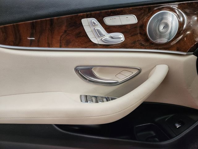 Used 2017 Mercedes-Benz E 400 E 400 image 22