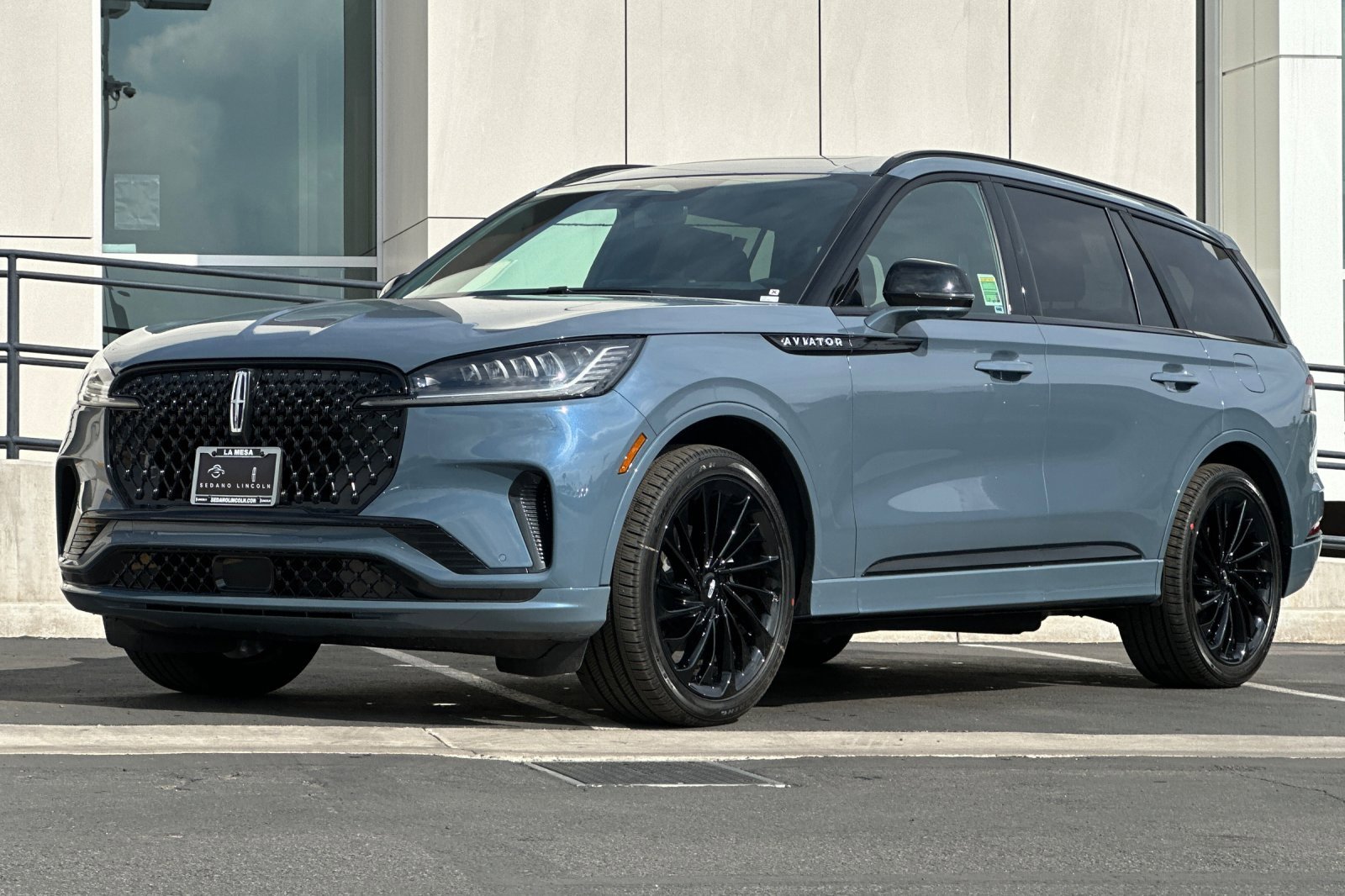 New 2026 Lincoln Aviator Reserve w/ Luxury Package image 7