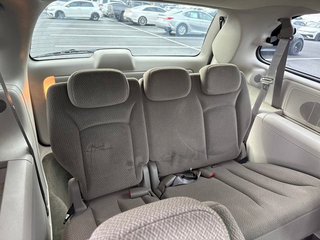 Used 2005 Chrysler Town & Country Touring image 14