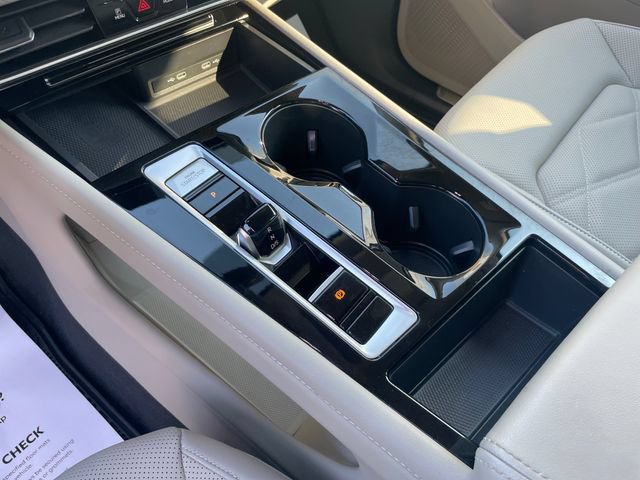 Used 2024 Volkswagen Atlas SE AWD/4WD image 25