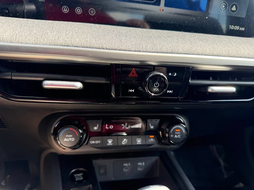 New 2026 Nissan Kicks SV w/ Cold Weather Package FWD image 21