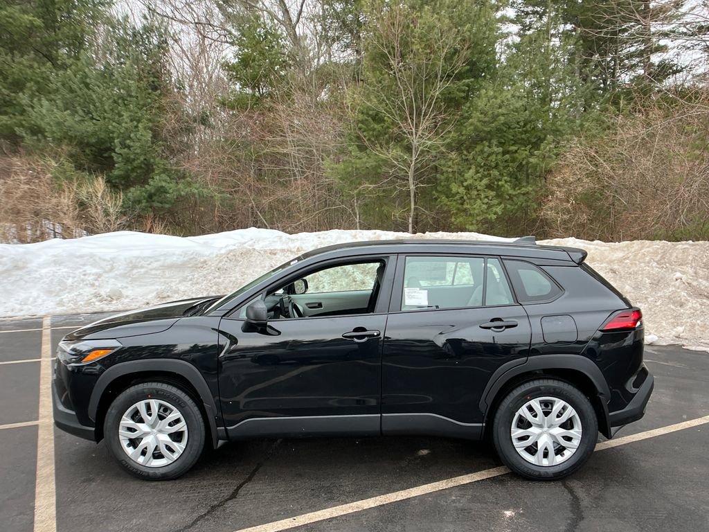 Used 2026 Toyota Corolla Cross L image 2