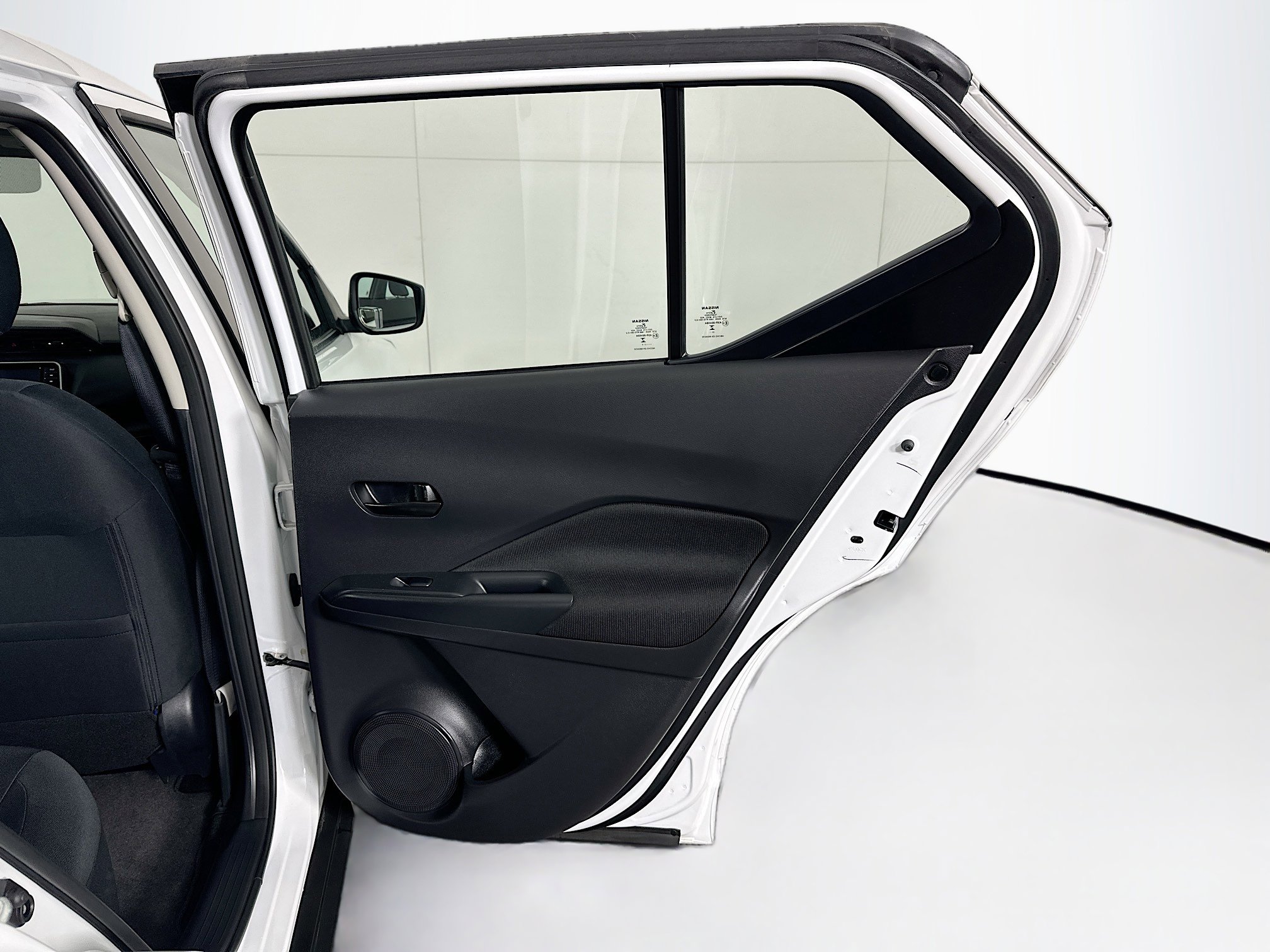 Used 2024 Nissan Kicks S image 27