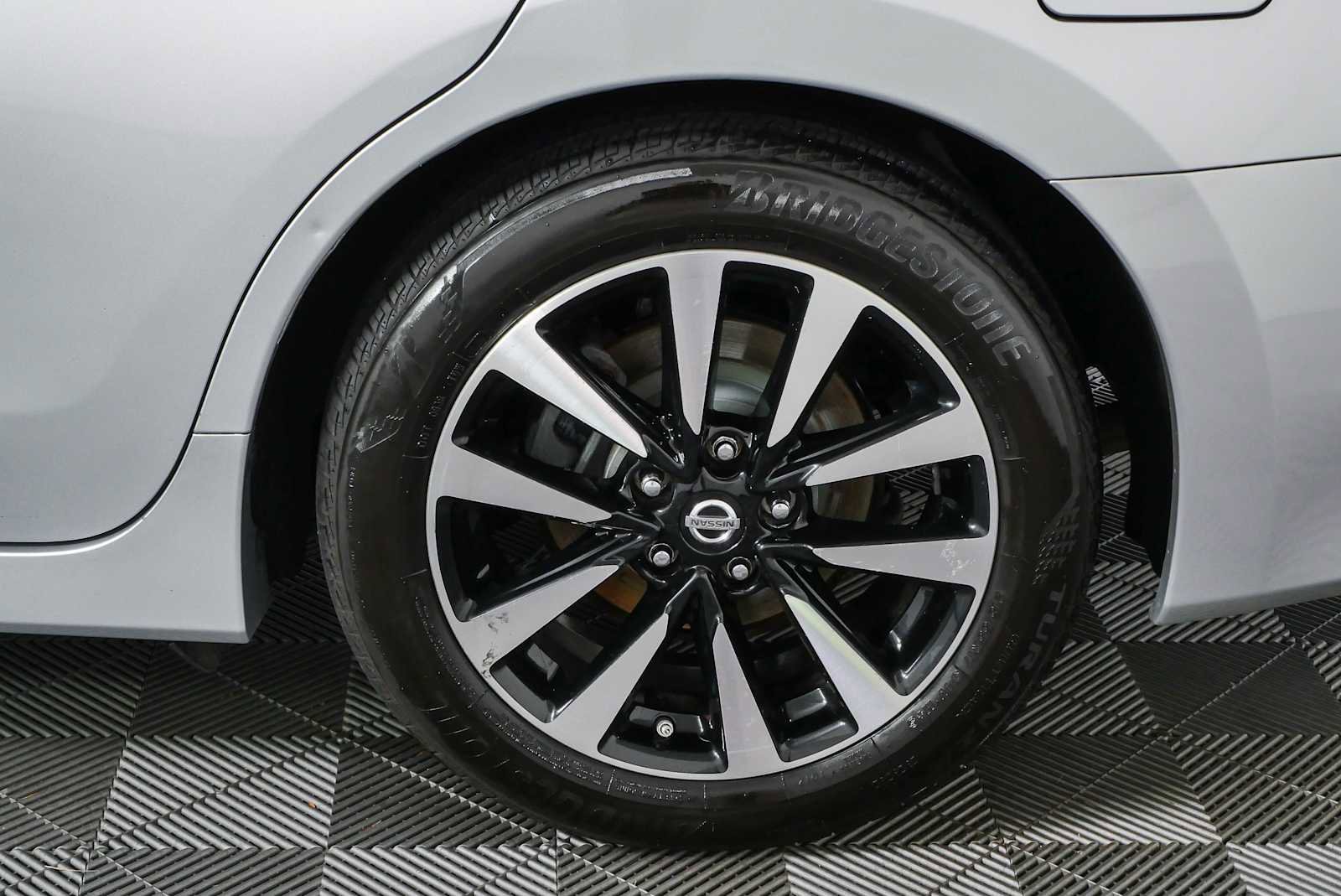Used 2018 Nissan Altima 2.5 SL FWD image 35