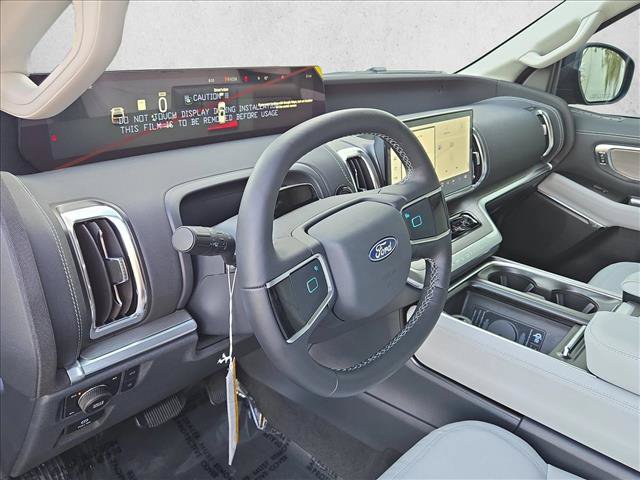 New 2027 Ford Expedition Platinum w/ Driver's Package AWD/4WD image 3