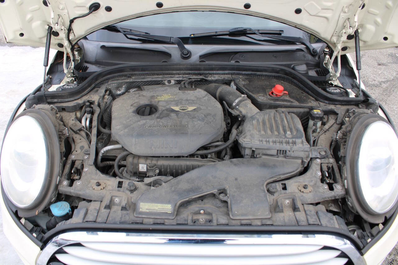 Used 2015 MINI Cooper 4-Door Hardtop image 15
