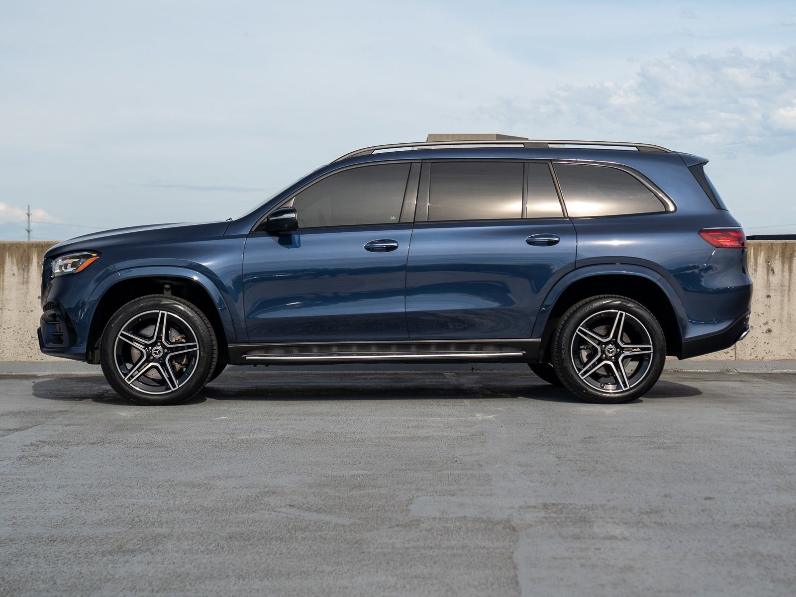 Certified 2024 Mercedes-Benz GLS 450 4MATIC image 3