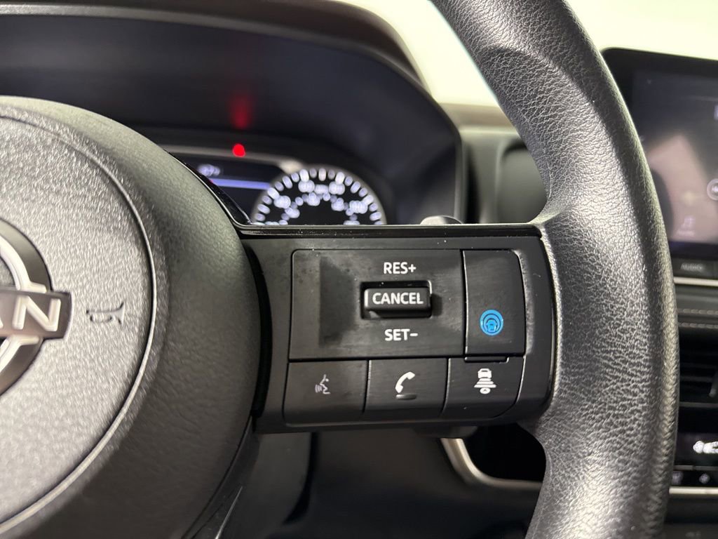 Used 2023 Nissan Rogue SV image 17