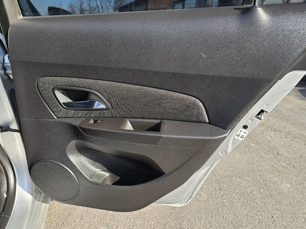 Used 2016 Chevrolet Cruze LT image 26