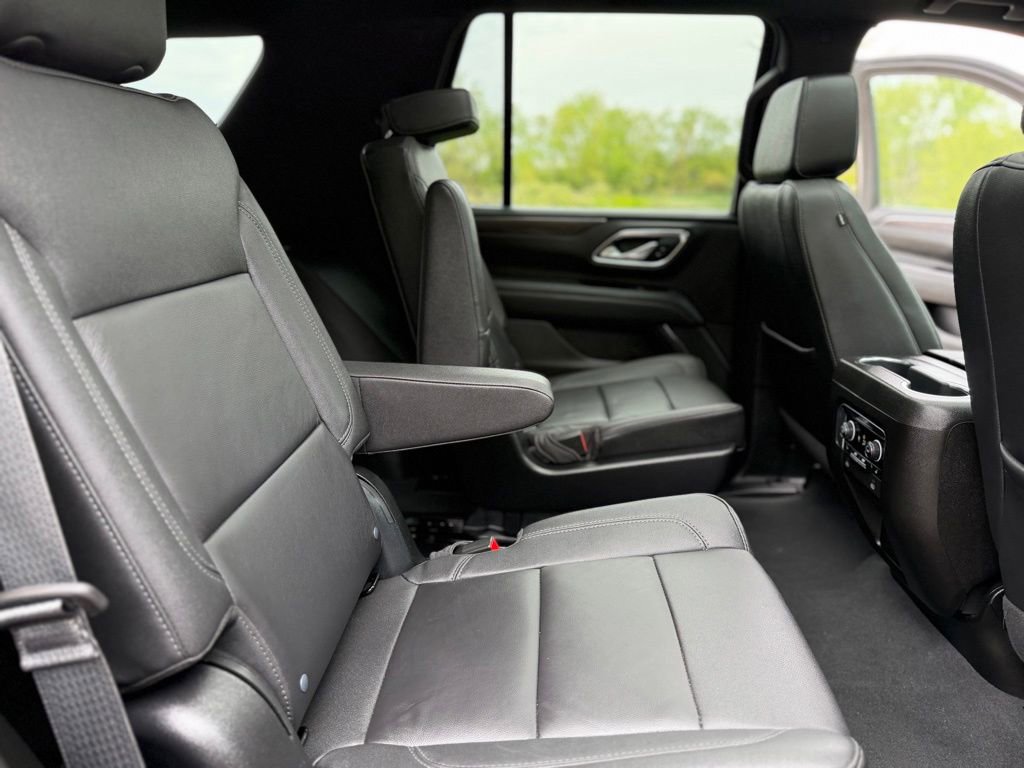 Used 2023 Chevrolet Tahoe Z71 w/ Luxury Package AWD/4WD image 30