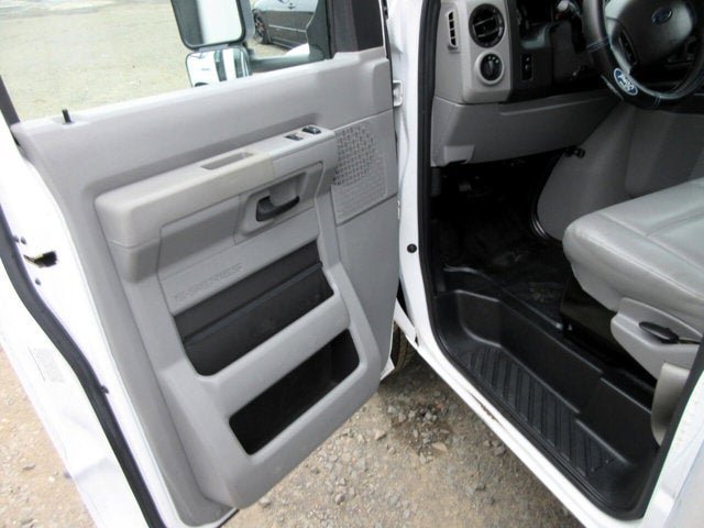 Used 2015 Ford E-450 and Econoline 450 Super Duty w/ Power Windows & Locks Group image 20