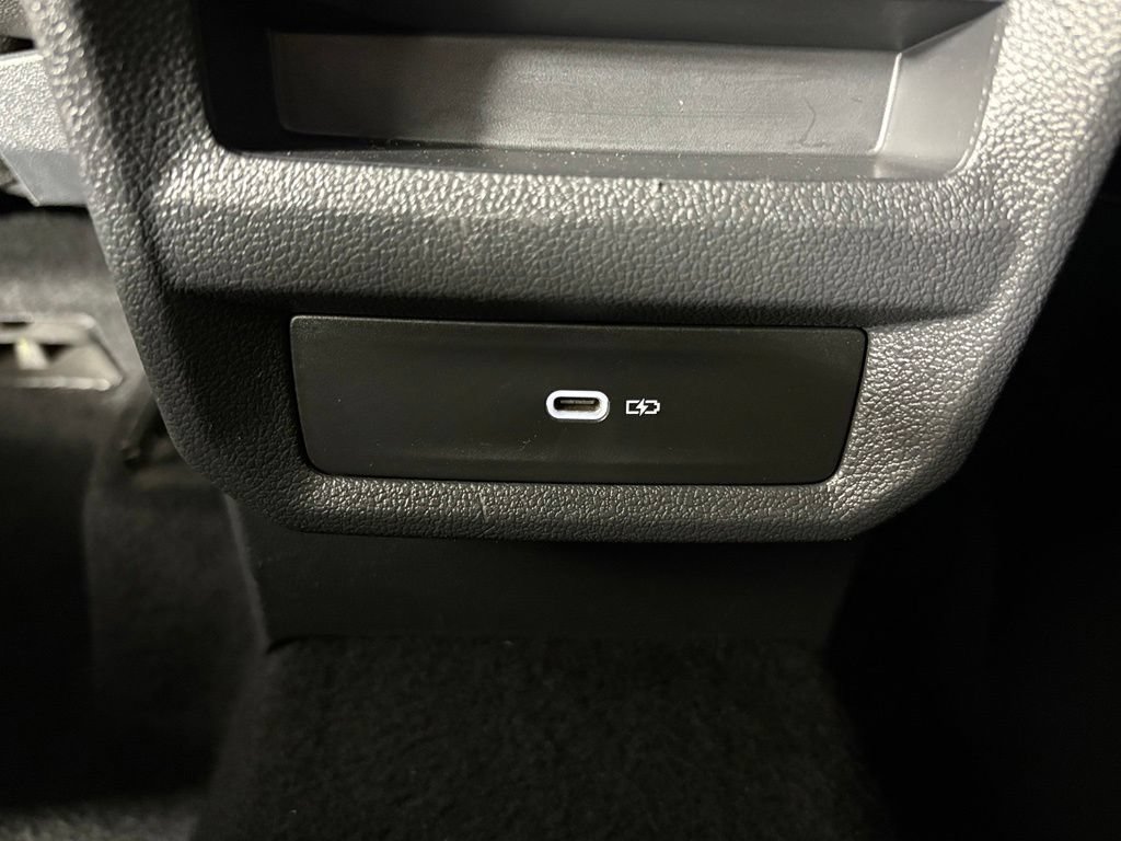 Used 2024 Volkswagen Taos SE FWD image 39