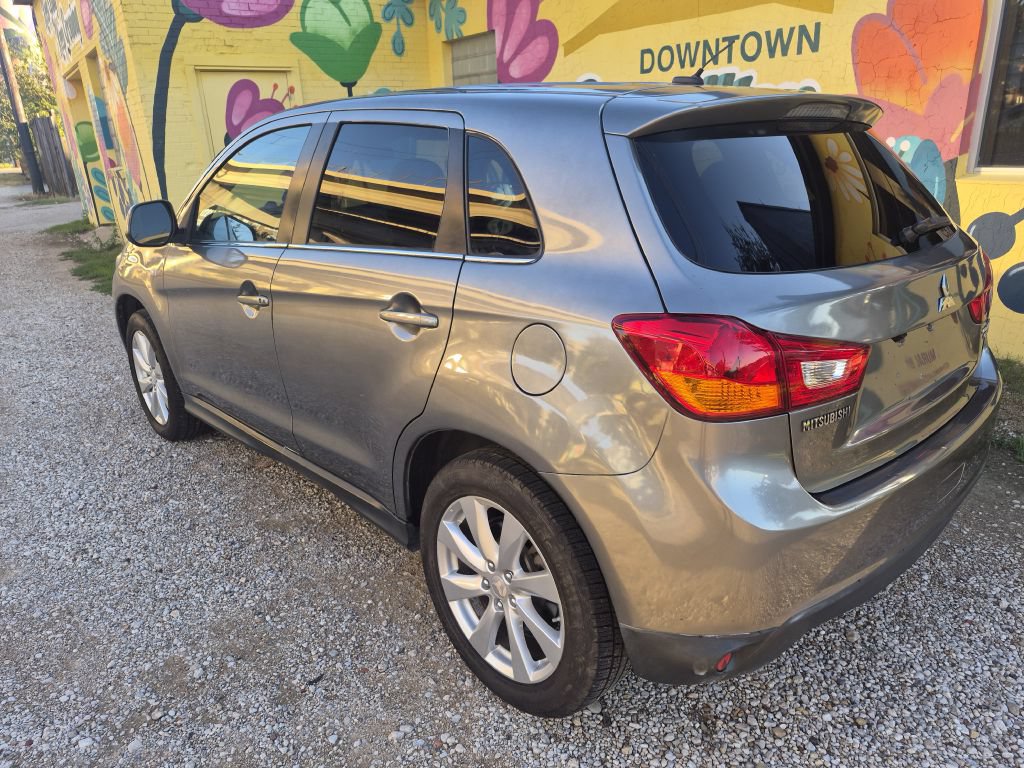 Used 2014 Mitsubishi Outlander Sport SE FWD image 7