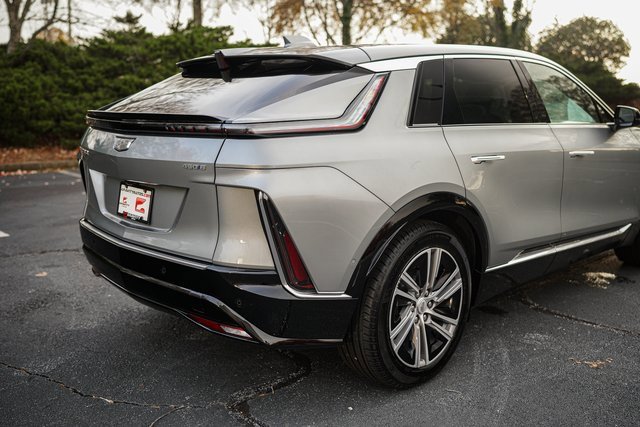 Used 2024 Cadillac Lyriq Luxury image 8