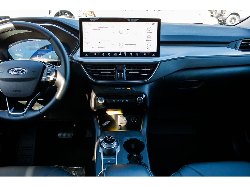 Used 2025 Ford Escape SE w/ PHEV Premium Package image 14