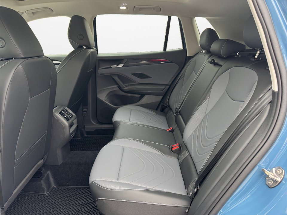 New 2026 Volkswagen Tiguan SE AWD/4WD image 13