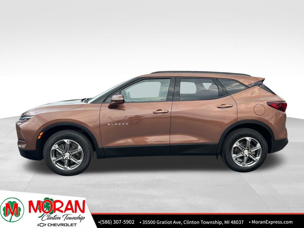 Certified 2024 Chevrolet Blazer LT FWD image 3