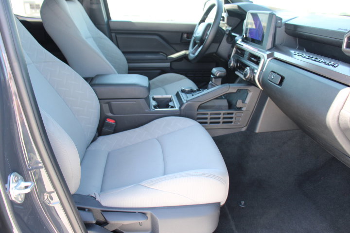 Certified 2024 Toyota Tacoma SR5 AWD/4WD image 21