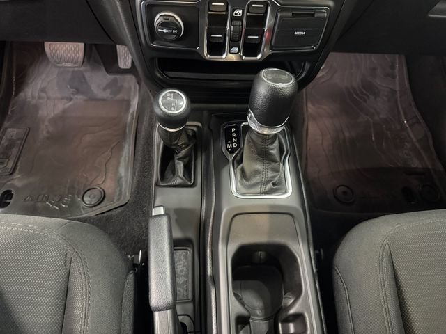 Used 2023 Jeep Wrangler Unlimited Sport AWD/4WD image 18