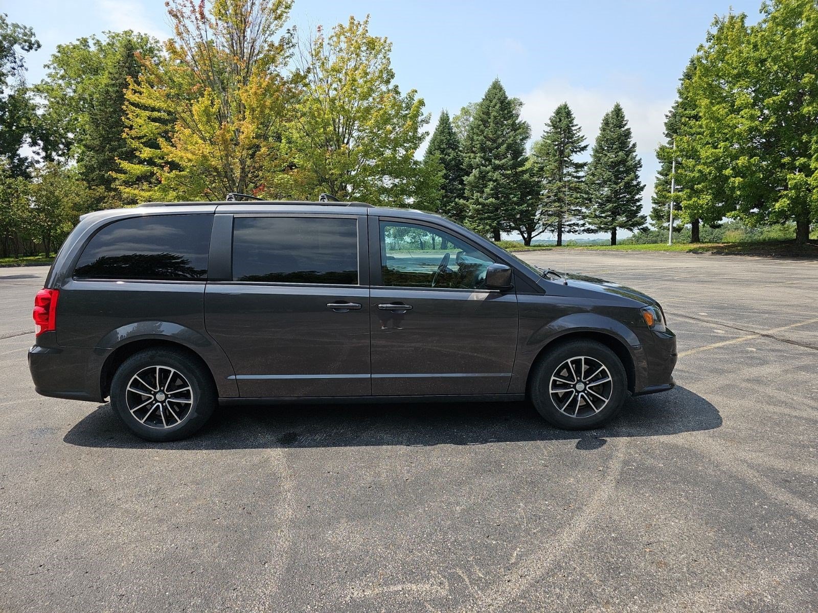 Used 2019 Dodge Grand Caravan GT FWD image 7
