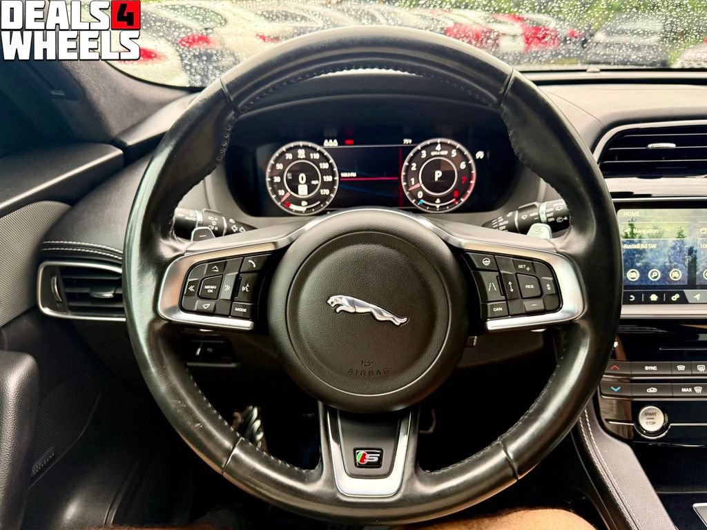 Used 2019 Jaguar F-PACE S AWD/4WD image 24