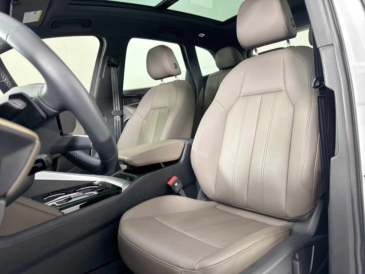 Used 2025 Audi Q5 Premium Plus w/ Premium Plus AWD/4WD image 26