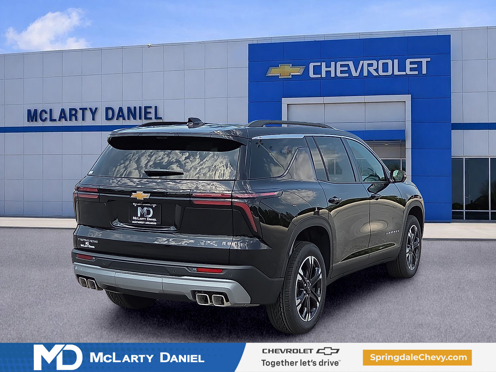New 2027 Chevrolet Traverse LT w/ Sun and Wheel Package FWD image 5