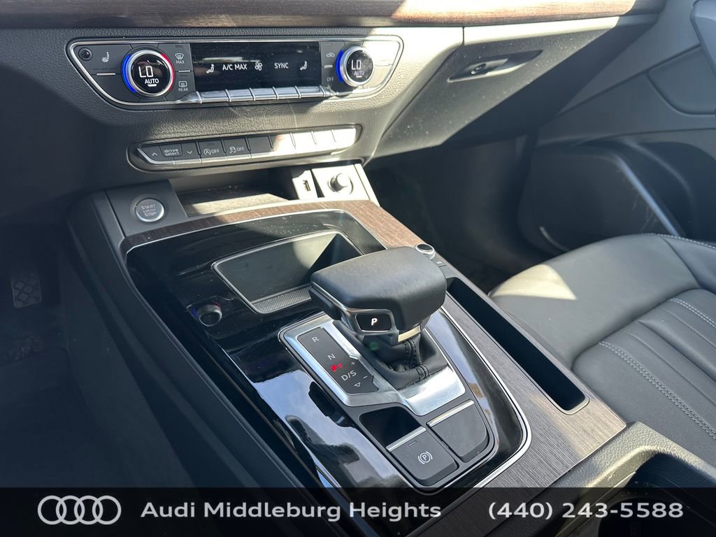 Used 2023 Audi Q5 2.0T Premium w/ Convenience Package AWD/4WD image 35