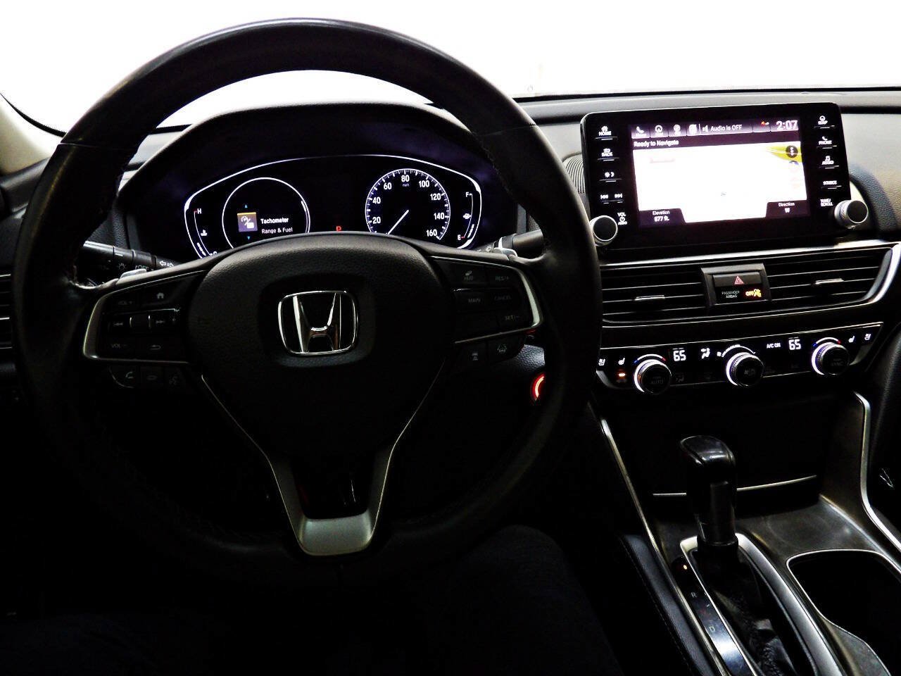 Used 2018 Honda Accord Touring image 18