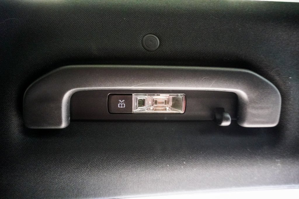 Used 2025 Mercedes-Benz GLS 450 4MATIC image 11