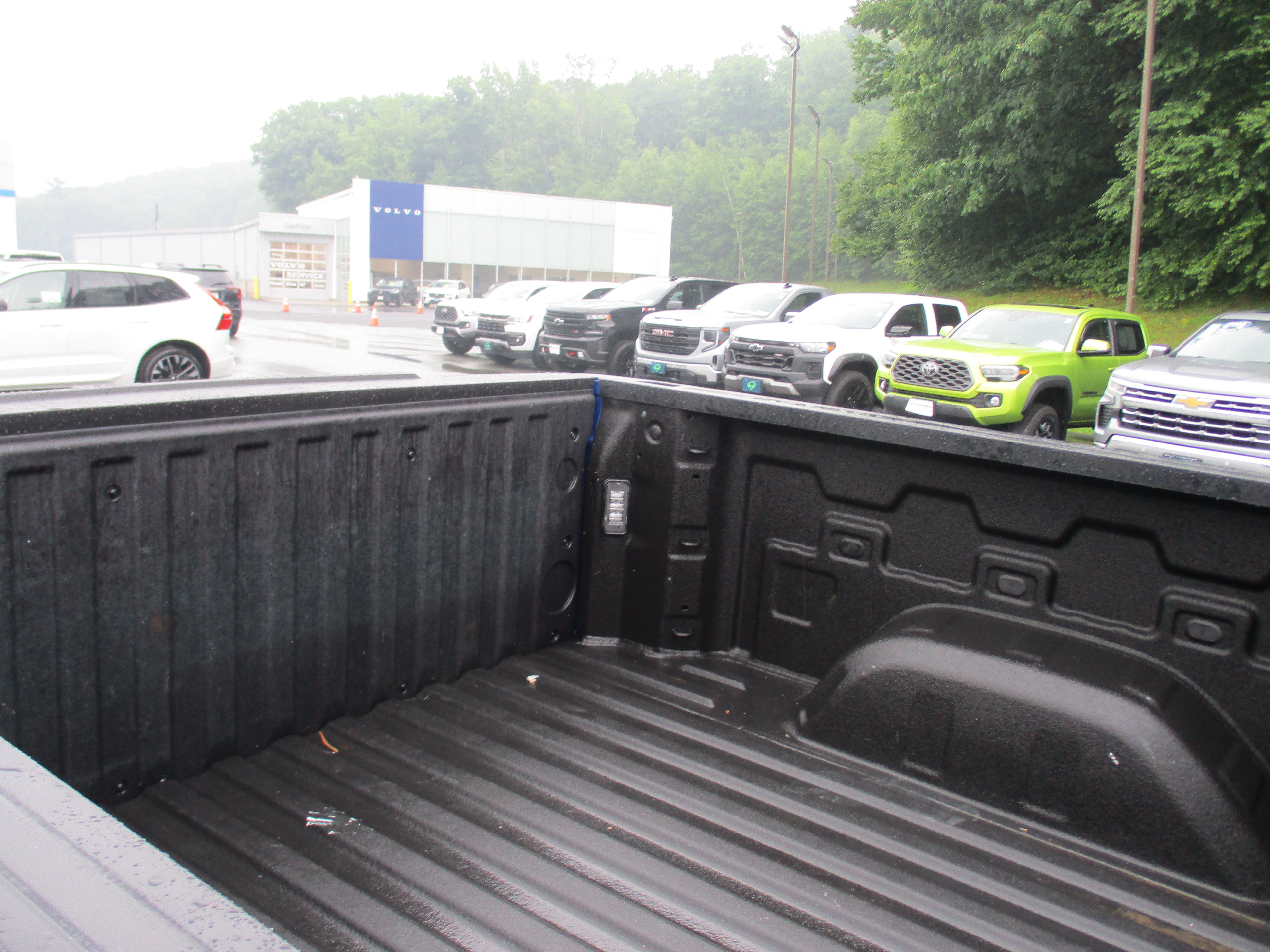 Used 2025 Chevrolet Silverado 1500 LT Trail Boss w/ Convenience Package II AWD/4WD image 14