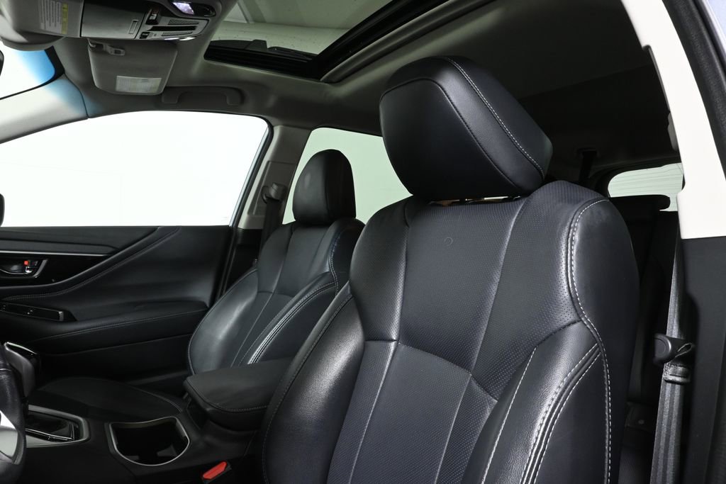 Used 2022 Subaru Outback Limited image 16