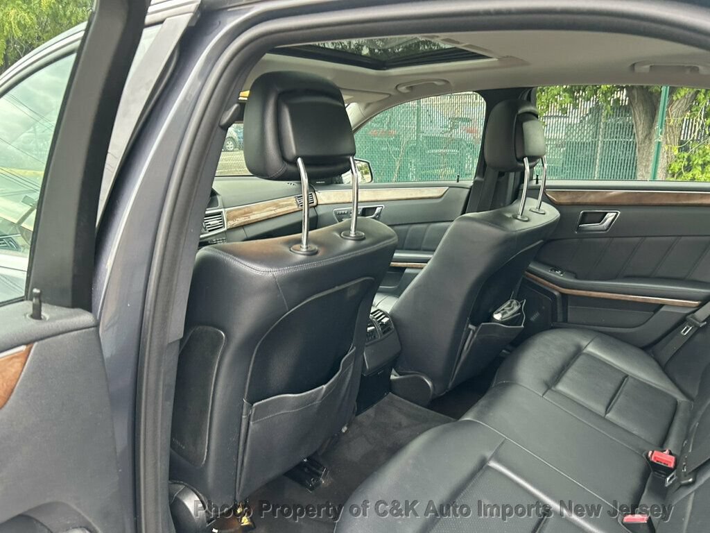 Used 2010 Mercedes-Benz E 350 4MATIC Sedan image 20