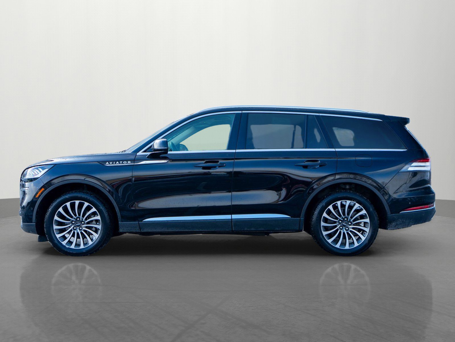 Used 2024 Lincoln Aviator Reserve image 4