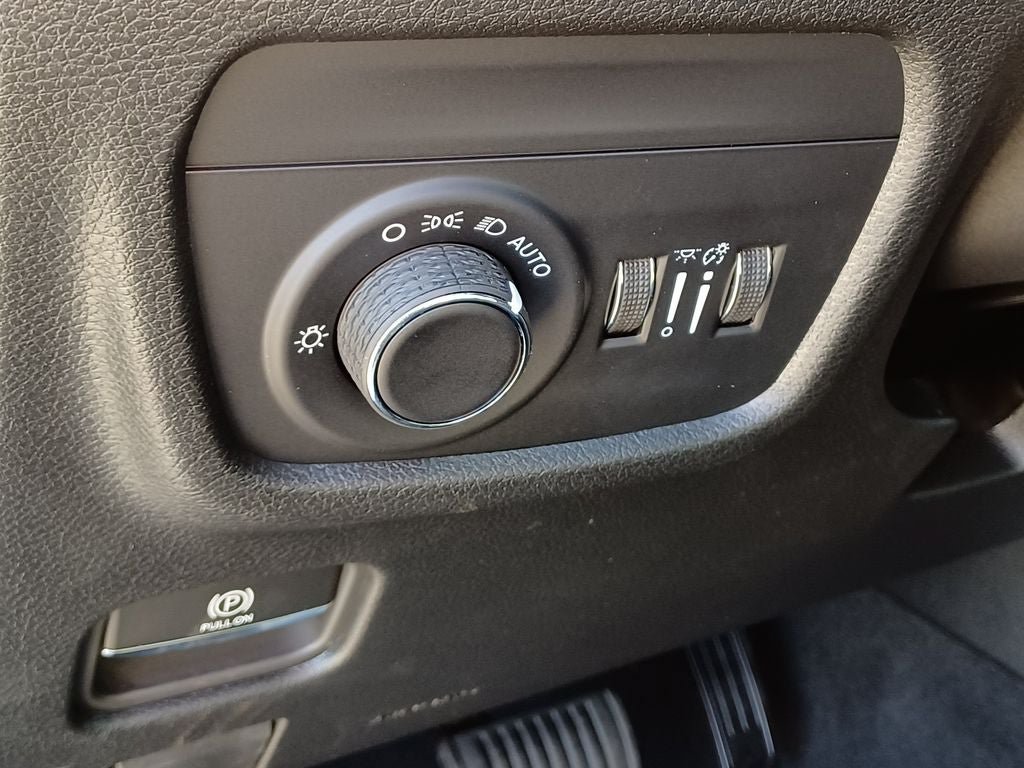 New 2026 Jeep Grand Cherokee L 4WD image 11