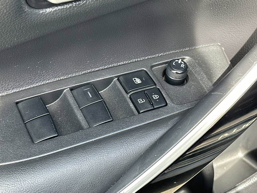 Used 2022 Toyota Corolla XSE image 18