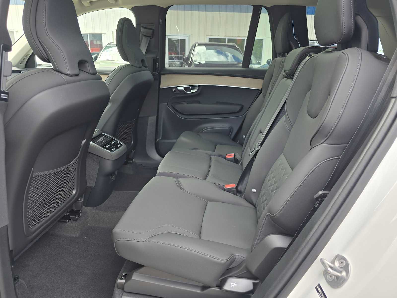 New 2026 Volvo XC90 B6 Plus w/ Protection Package AWD/4WD image 15