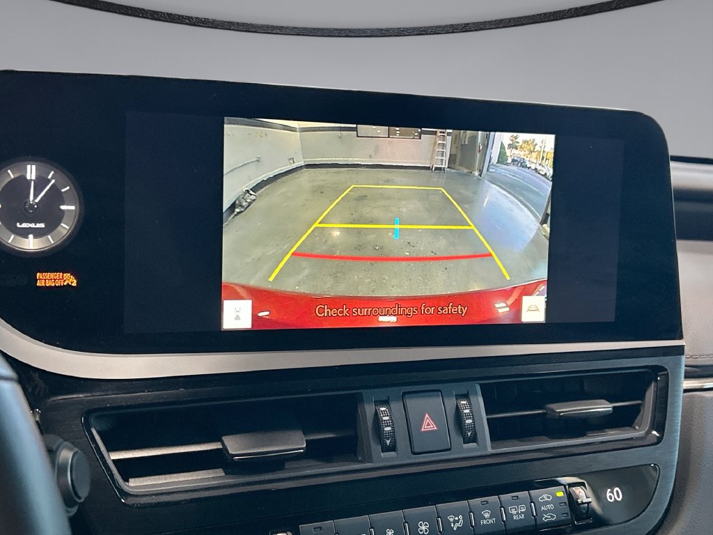 Used 2023 Lexus ES 300h w/ Premium Package FWD image 34