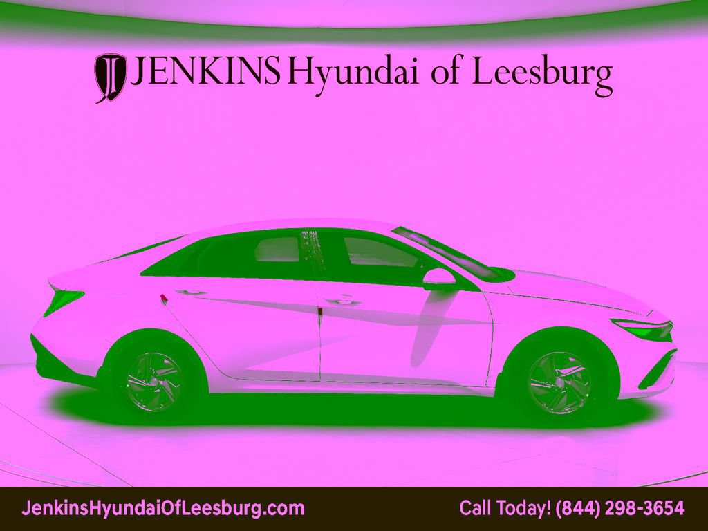New 2026 Hyundai Elantra SE FWD image 3